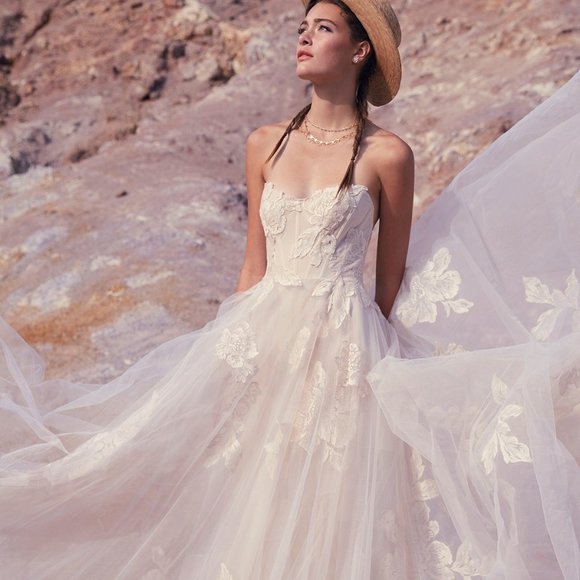 Designer Wedding Dress, Willowby by Watters Harmony (Sunset), Size 8 - Picture 8 of 13